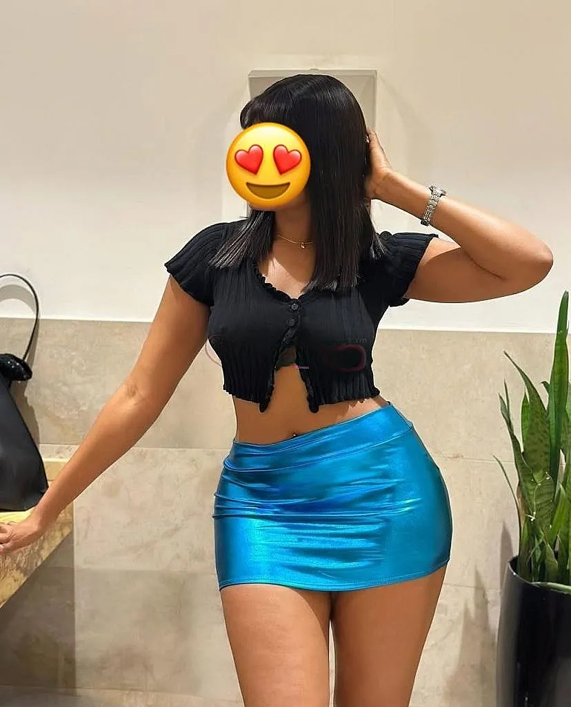 Super Très Belle Métisse Masseuse Pro à Marcory Zone 4